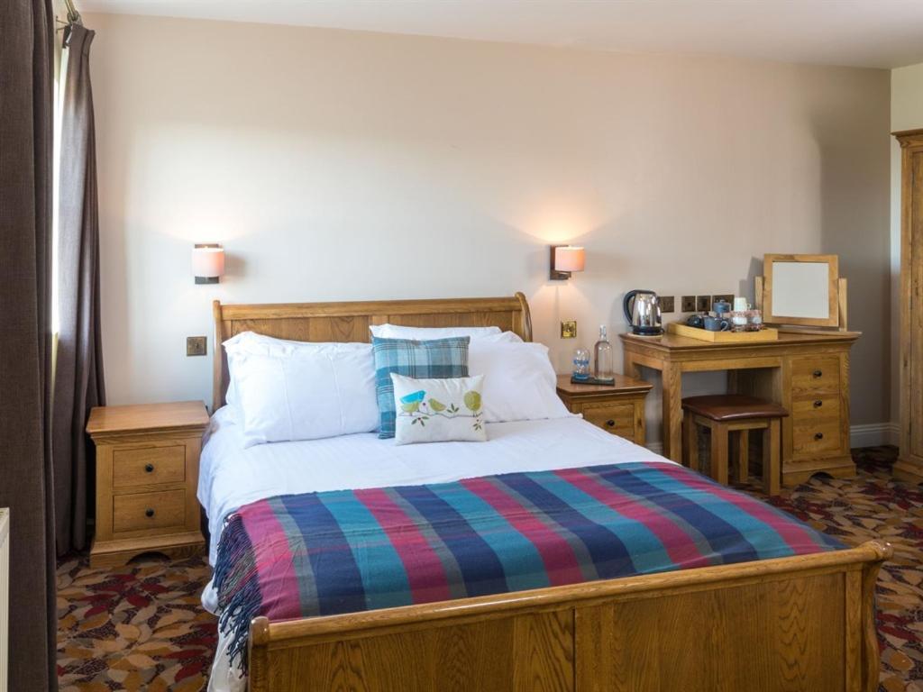 Three Horseshoes Inn Powerstock Zimmer foto